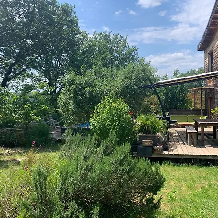 Βίλα Jolie Maison En Bois Avec Piscine Saint-Césaire-de-Gauzignan