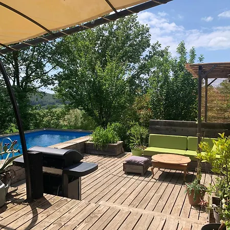 Jolie Maison En Bois Avec Piscine Saint-Césaire-de-Gauzignan